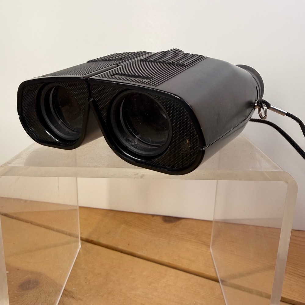 Vintage Black Nikon 7 x 20 7.1 Binoculars With Zippered Case 049361